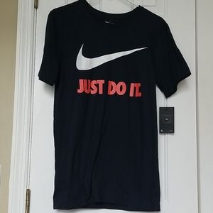 Nike T-shirt